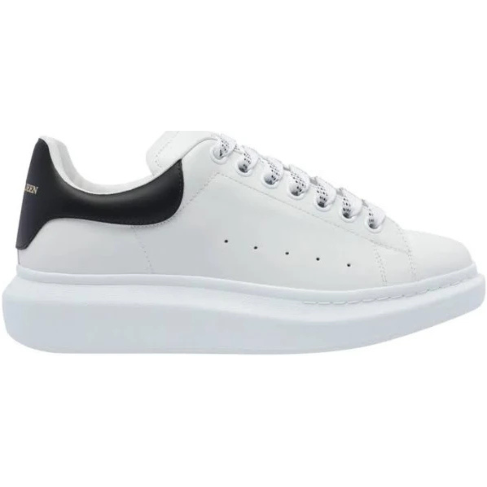 Oversized Sneaker White Black Heel