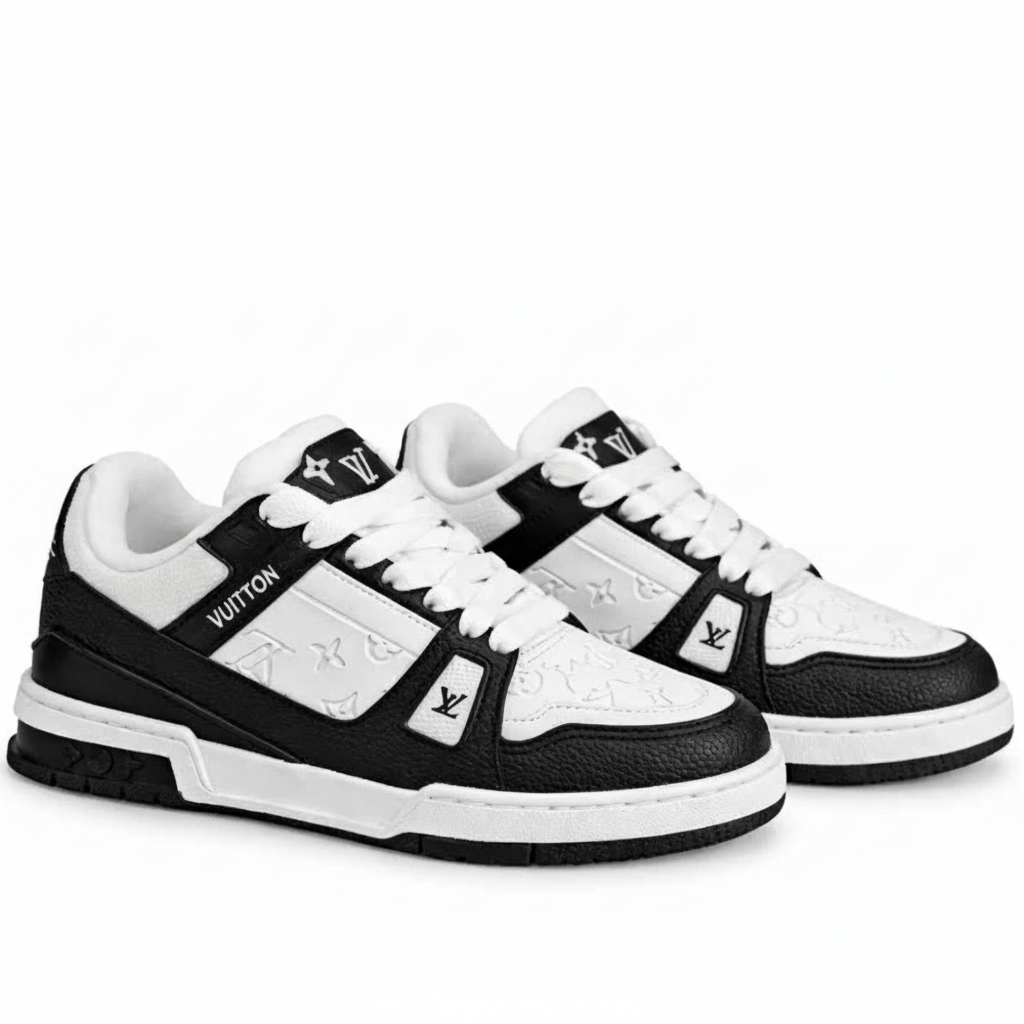 Trainer Sneaker Black White Monogram
