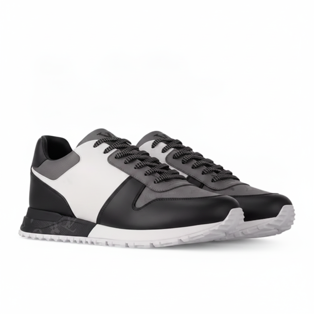 Low-Top Runner Sneaker Black